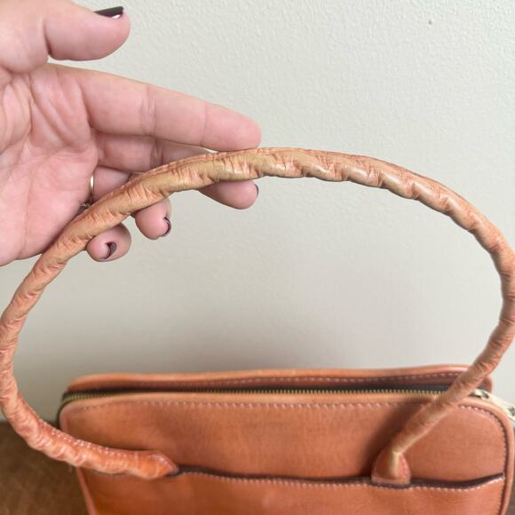 Patricia Nash VINTAGE Tooled leather tan Shoulder bag Purse & Scarf DAMAGED READ - Picture 5 of 16
